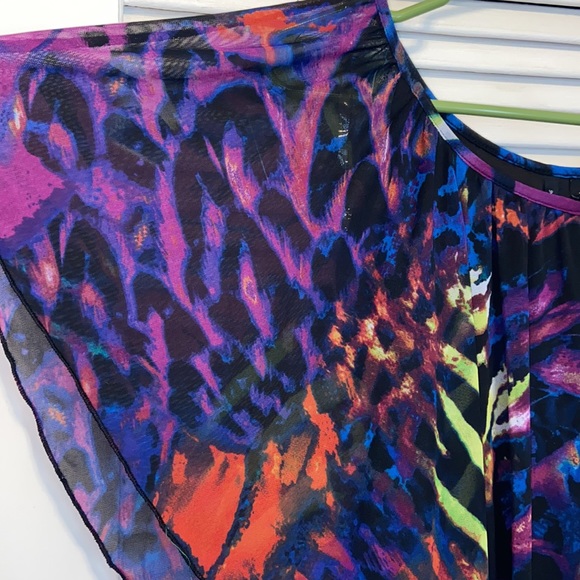 Multi-color abstract pattern blouse - Picture 3 of 4